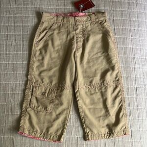 NWT Girls Tan REI Cargo Capris; quick dry & UPF 30, hike, camp, beach! M 8/10
